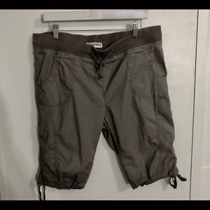 Purple & More Capris